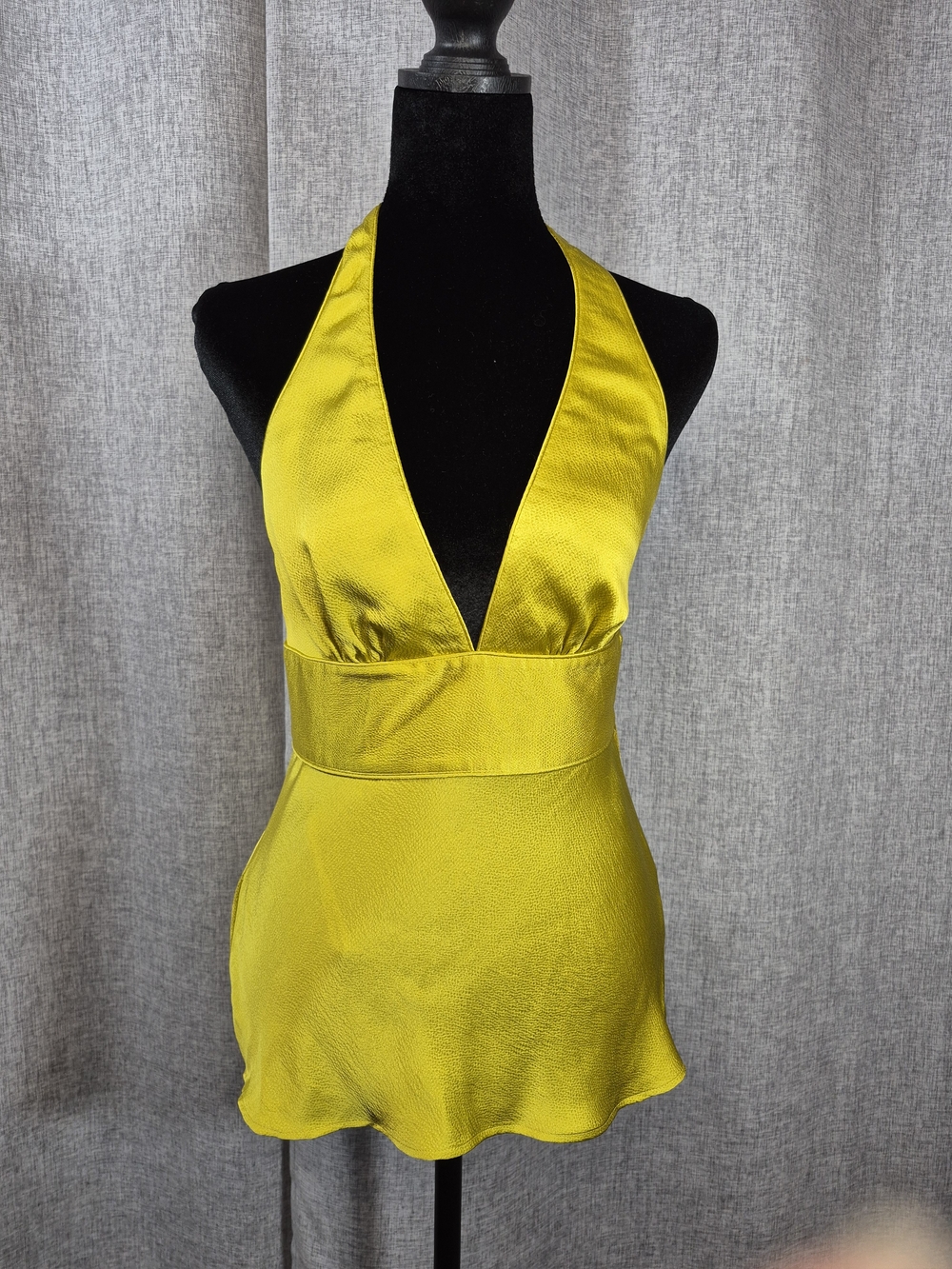 J.Crew 100% Silk Halter Top Chartreuse Mustard Yellow Size 2 J.crew Collection